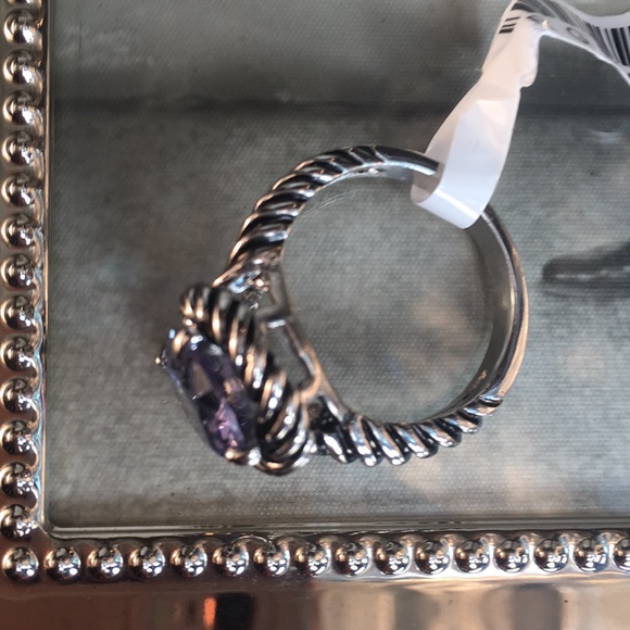 Gorgeous Amethyst Stone Ring - Picture 4 of 4